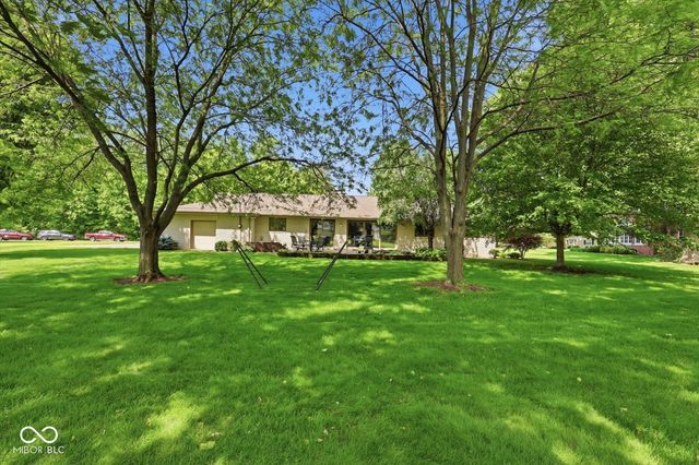 670 Brent Woods Drive, Shelbyville, IN 46176