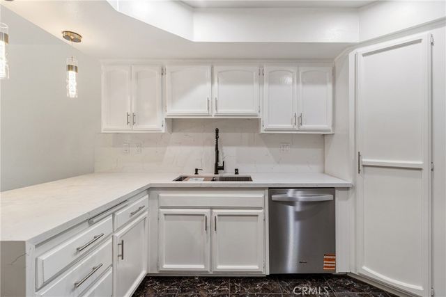 18985 Gault, Reseda, CA 91335