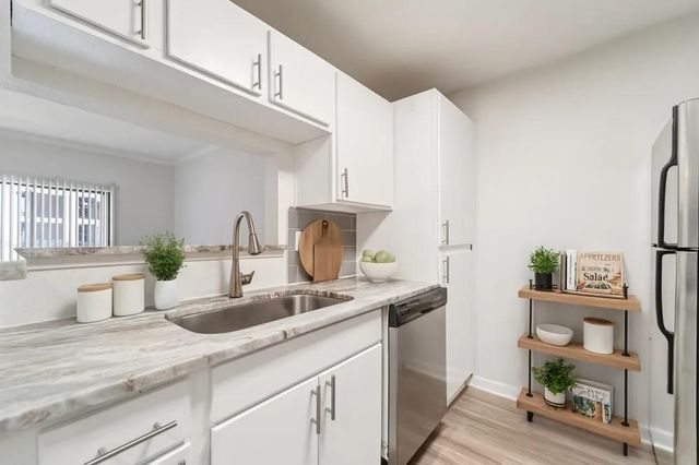 11220 West Road 825, Houston, TX 77065