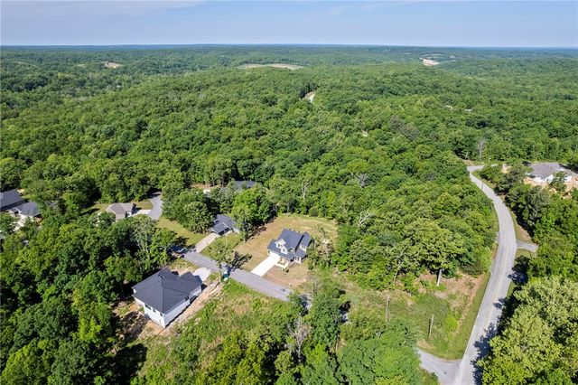 3 Carnahan Lane, Bella Vista, AR 72715
