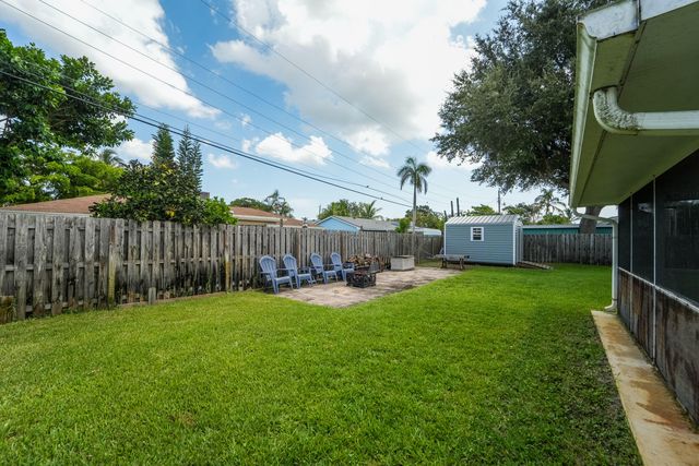225 RIVER TERRACE Drive, Jupiter, FL 33469