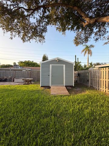 225 RIVER TERRACE Drive, Jupiter, FL 33469