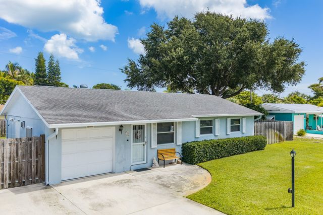 225 RIVER TERRACE Drive, Jupiter, FL 33469