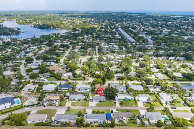 225 RIVER TERRACE Drive, Jupiter, FL 33469