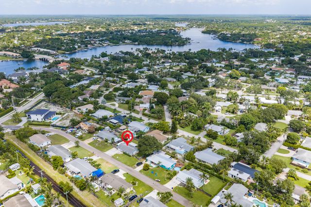 225 RIVER TERRACE Drive, Jupiter, FL 33469