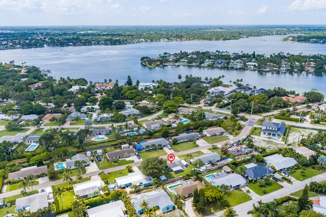 225 RIVER TERRACE Drive, Jupiter, FL 33469
