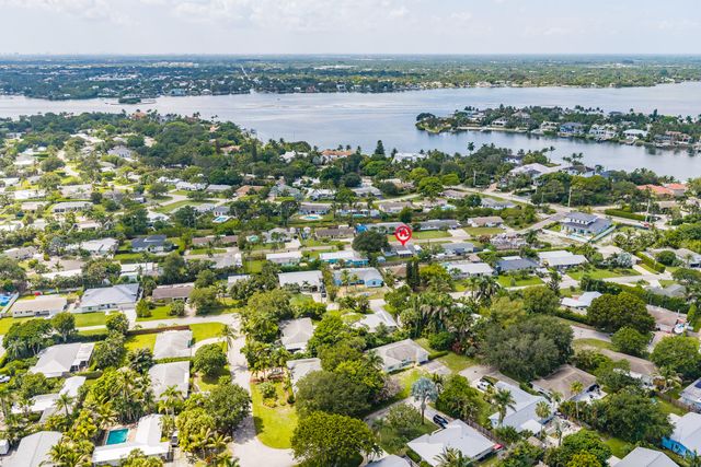 225 RIVER TERRACE Drive, Jupiter, FL 33469