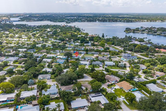 225 RIVER TERRACE Drive, Jupiter, FL 33469