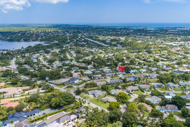 225 RIVER TERRACE Drive, Jupiter, FL 33469