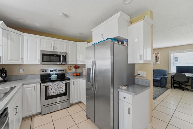 225 RIVER TERRACE Drive, Jupiter, FL 33469