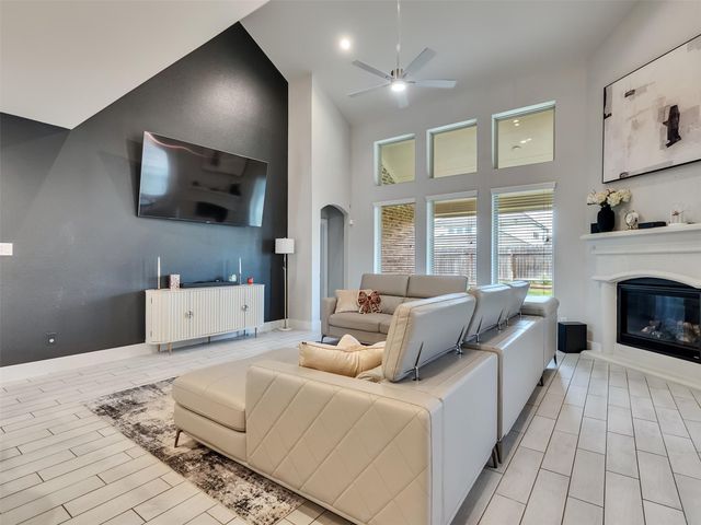 251 Upland Drive, Waller, TX 77484
