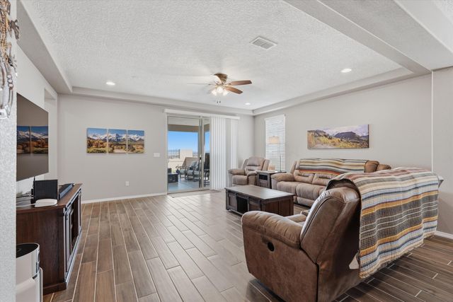 2955 Kings Canyon Loop NE, Rio Rancho, NM 87144