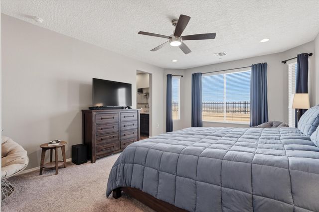 2955 Kings Canyon Loop NE, Rio Rancho, NM 87144