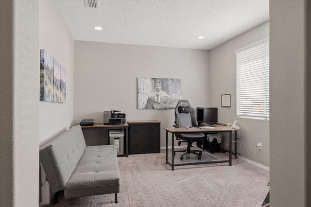 2955 Kings Canyon Loop NE, Rio Rancho, NM 87144