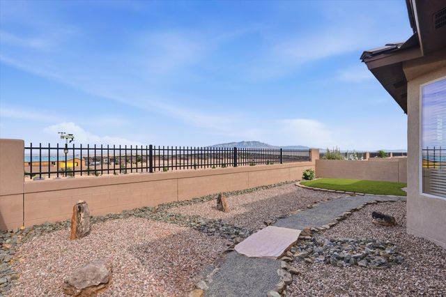 2955 Kings Canyon Loop NE, Rio Rancho, NM 87144