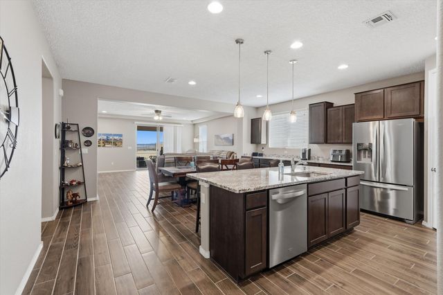 2955 Kings Canyon Loop NE, Rio Rancho, NM 87144