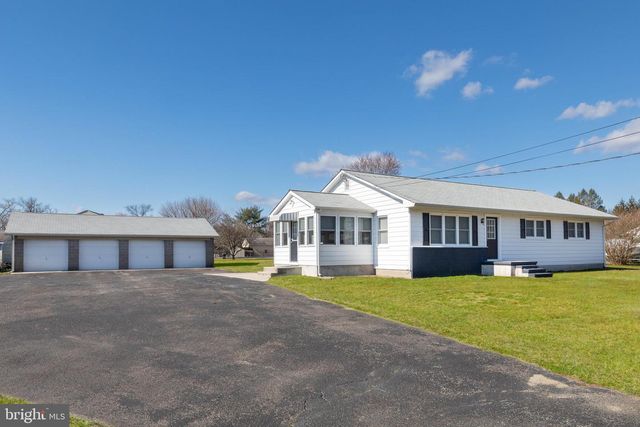 303 EAYRESTOWN RD, Southampton, NJ 08088