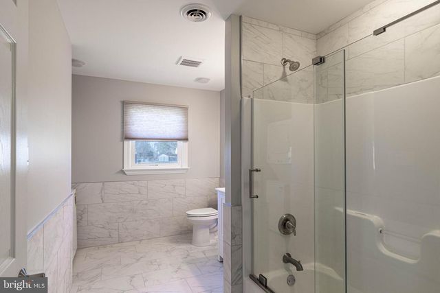 303 EAYRESTOWN RD, Southampton, NJ 08088