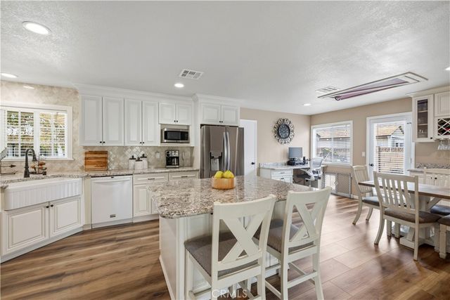 27816 Ridgegrove, Saugus, CA 91350