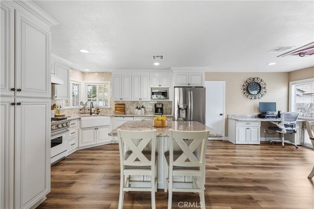 27816 Ridgegrove, Saugus, CA 91350