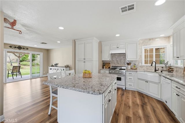 27816 Ridgegrove, Saugus, CA 91350