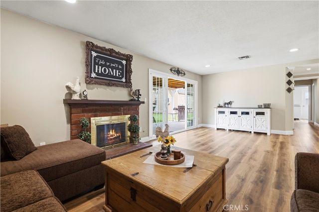 27816 Ridgegrove, Saugus, CA 91350