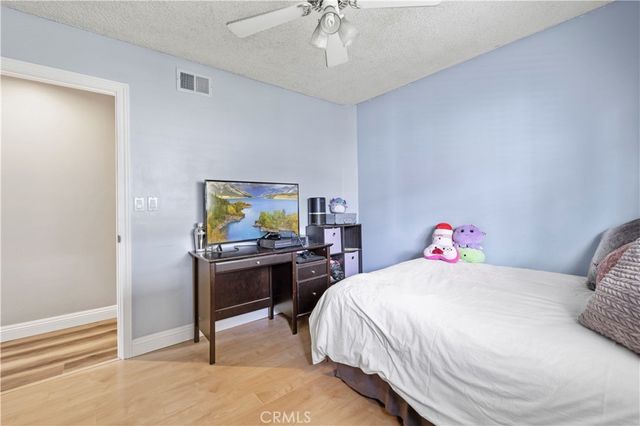 27816 Ridgegrove, Saugus, CA 91350