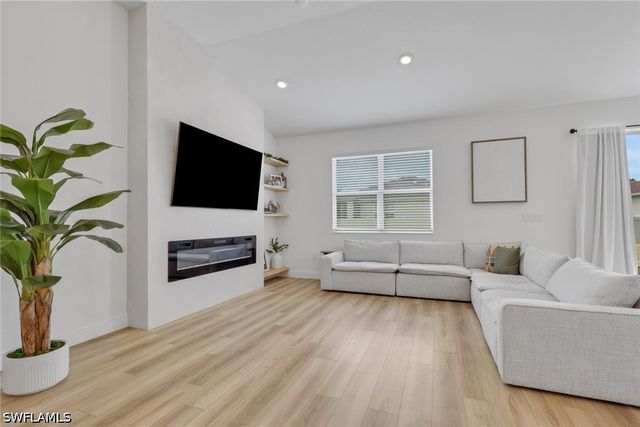 17338 GULF PRESERVE DR, Fort Myers, FL 33908