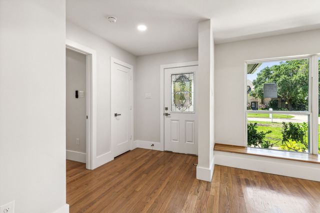 5917 Waggoner Drive, Dallas, TX 75230