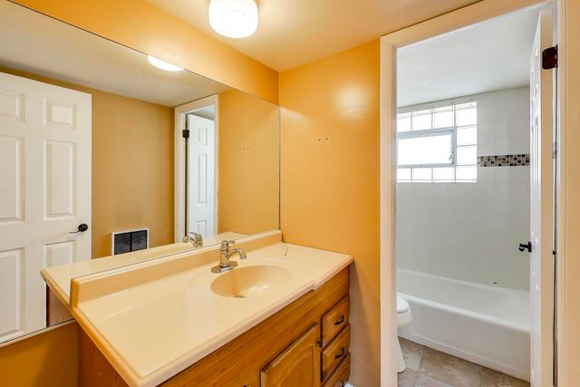 306 Chicago Avenue 3N, Oak Park, IL 60302