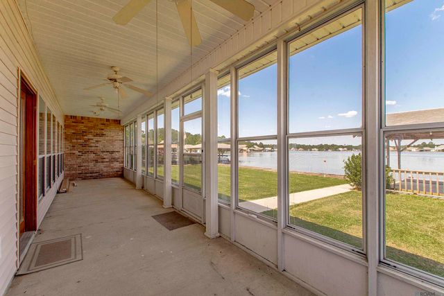 13603 Riverlake Dr, Covington, LA 70435