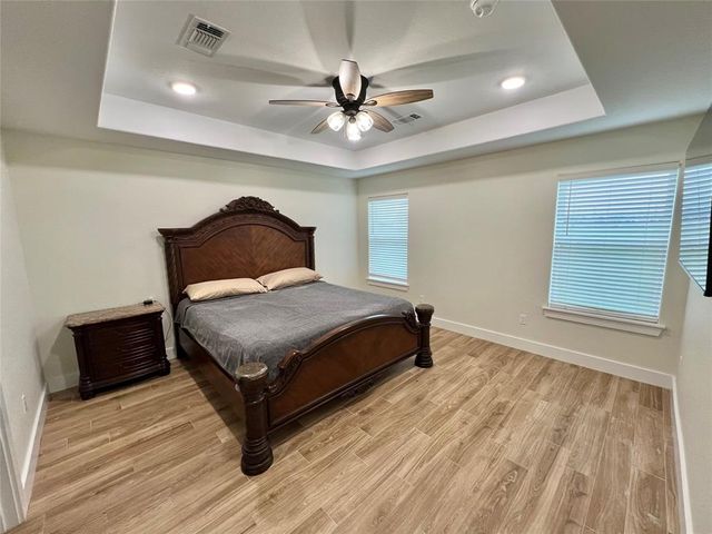 744 Quarter Horse Trail, Angleton, TX 77515