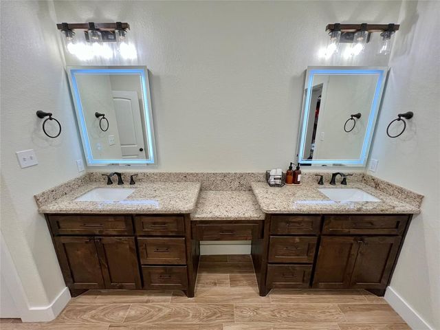744 Quarter Horse Trail, Angleton, TX 77515