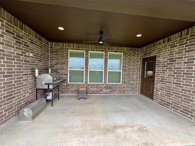 744 Quarter Horse Trail, Angleton, TX 77515