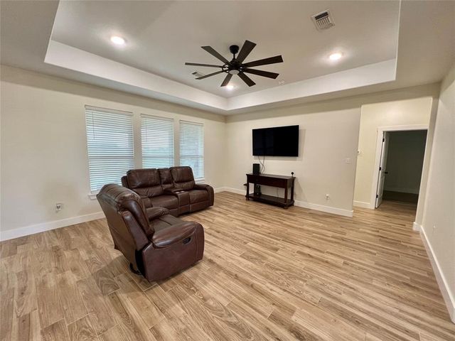 744 Quarter Horse Trail, Angleton, TX 77515
