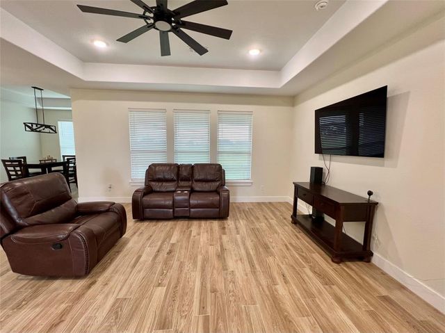 744 Quarter Horse Trail, Angleton, TX 77515