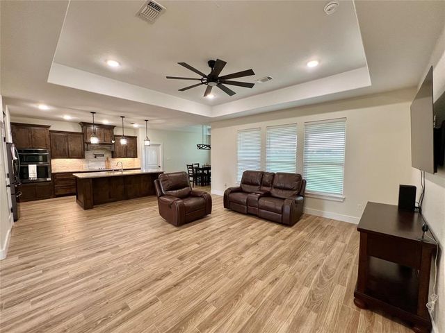 744 Quarter Horse Trail, Angleton, TX 77515