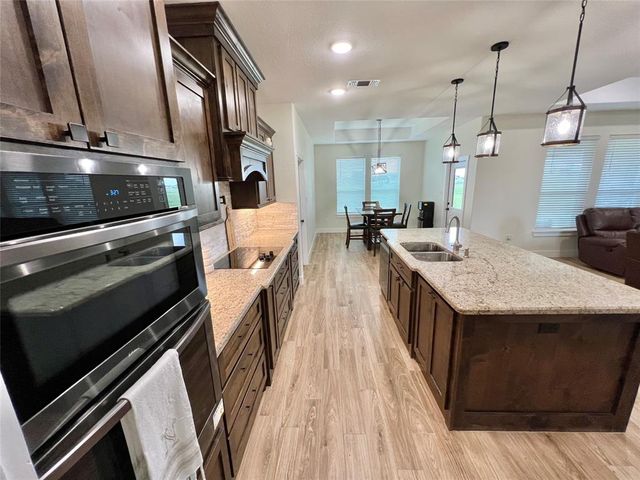 744 Quarter Horse Trail, Angleton, TX 77515