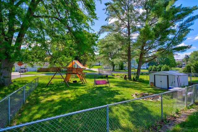 572 N Monroe Street, Waterloo, WI 53594