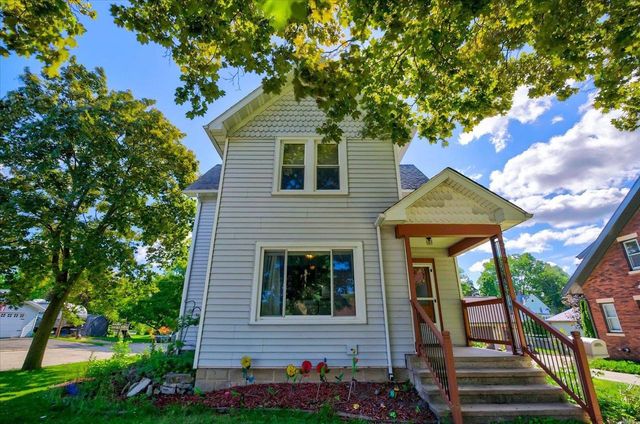572 N Monroe Street, Waterloo, WI 53594