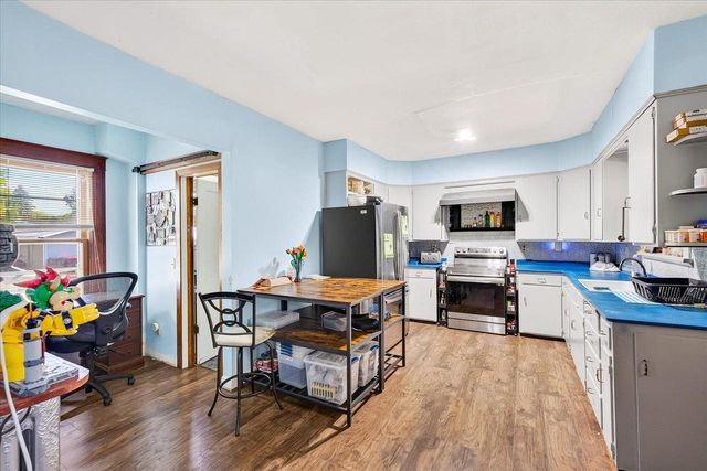 572 N Monroe Street, Waterloo, WI 53594