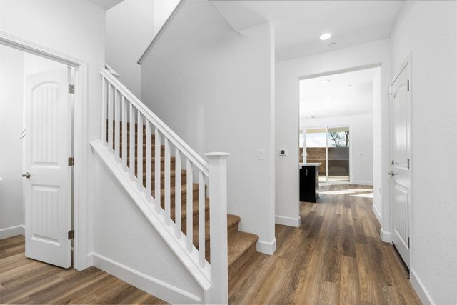 1140 Ponderosa Way W, Madera, CA 93636