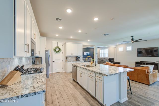 4417 W CHARLIE Drive, San Tan Valley, AZ 85144