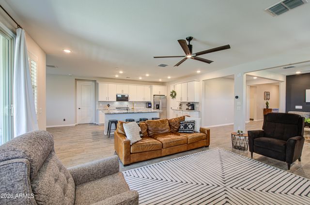 4417 W CHARLIE Drive, San Tan Valley, AZ 85144