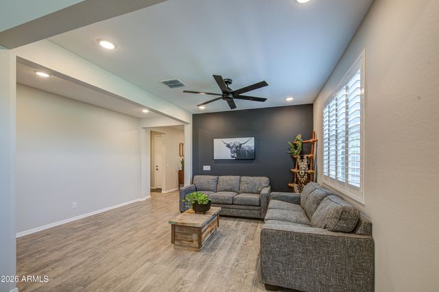 4417 W CHARLIE Drive, San Tan Valley, AZ 85144