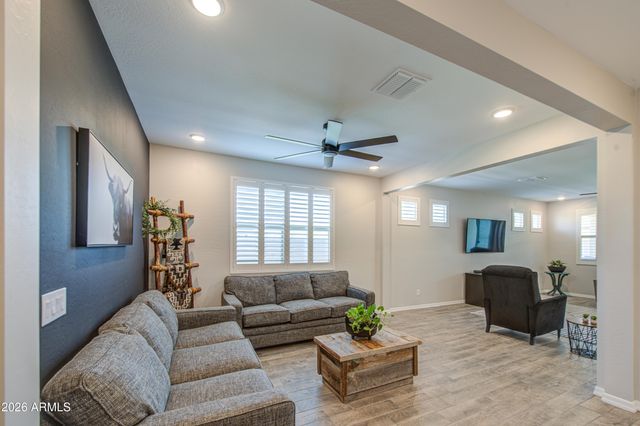 4417 W CHARLIE Drive, San Tan Valley, AZ 85144
