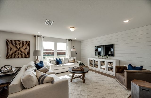 1090 Clear Dusk Lane, Forney, TX 75126