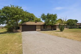 124 Prairie Creek Road, Red Oak, TX 75154
