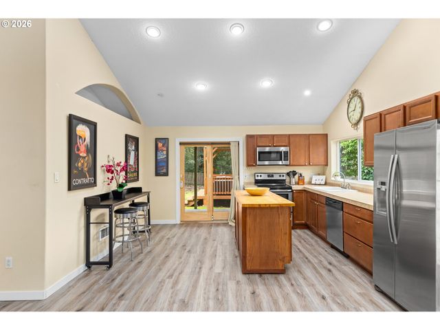 855 Nw 114TH Ave, Portland, OR 97229