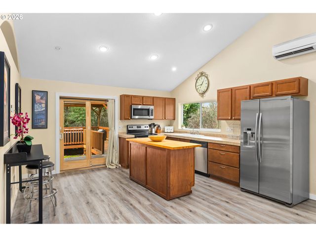 855 Nw 114TH Ave, Portland, OR 97229